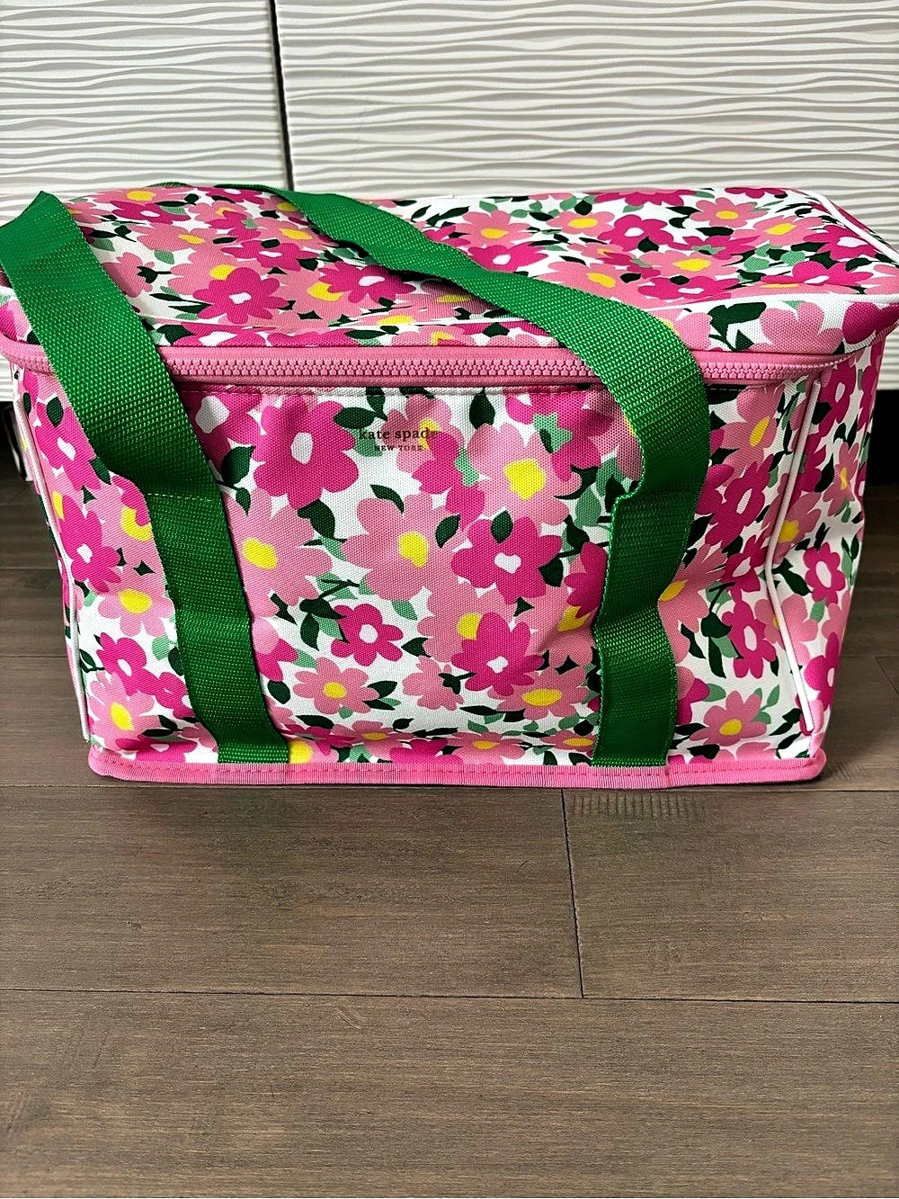 🌺♠️ NWT Kate Spade Color Bag Floral Insulated Cooler Bag Pink & Green